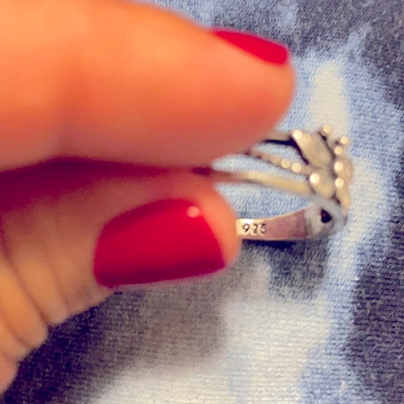 - Butterfly ring - Picture 4 of 4